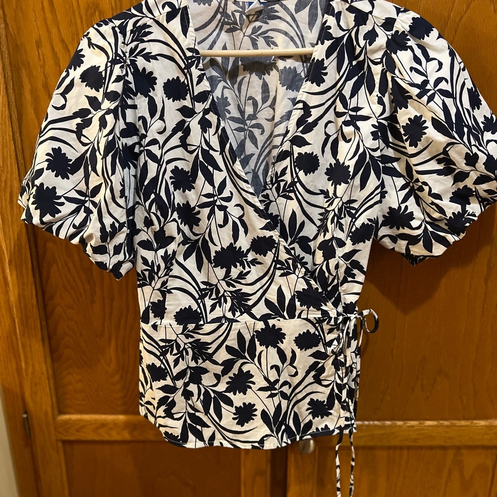 Old Navy Waist Defined Puff Sleeve Tie Wrap Blouse - Picture 2 of 5